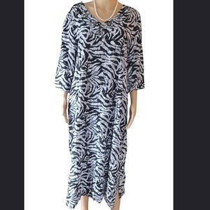 Cabernet Patio Casuals Women's Size Large Rayon Zebra Print Maxi Dress